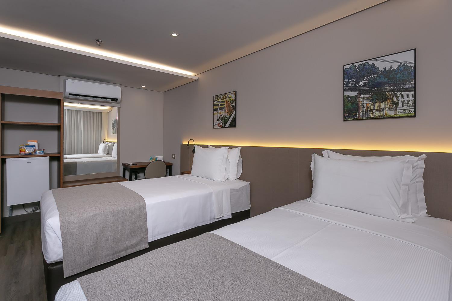 Hotel Roochelle Convention By Nobile Curitiba Exterior foto