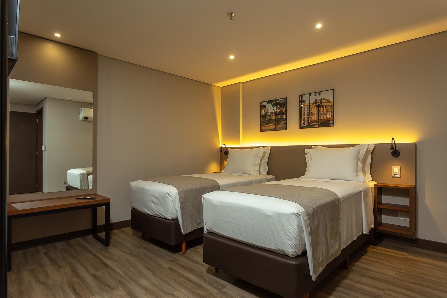 Hotel Roochelle Convention By Nobile Curitiba Exterior foto